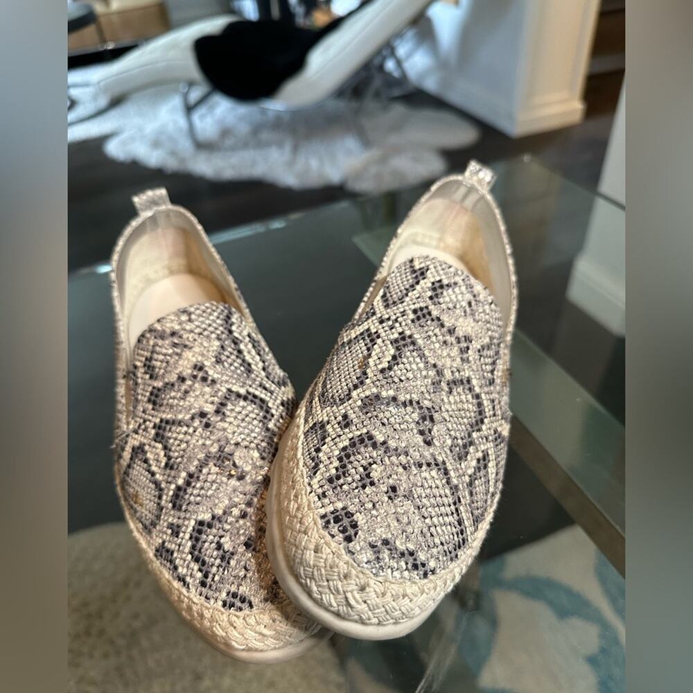 The Flexx snakeskin patterned woman's espadrille sneakers, size 8.5 - Picture 8 of 10